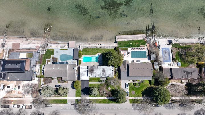 Photo 7 at 1460 Watersedge Road, Clarkson, Mississauga