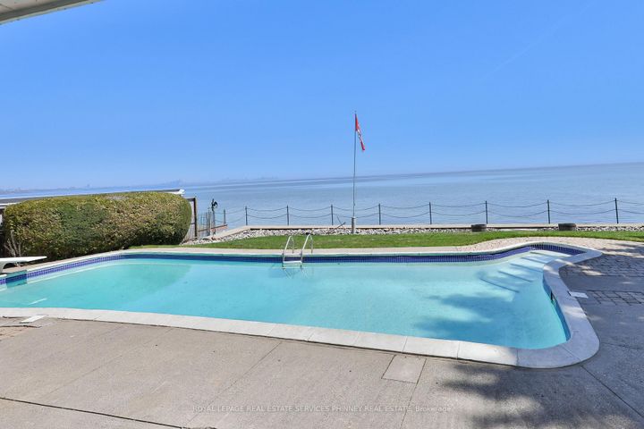 Photo 13 at 1460 Watersedge Road, Clarkson, Mississauga