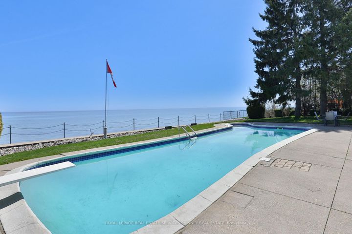 Photo 14 at 1460 Watersedge Road, Clarkson, Mississauga