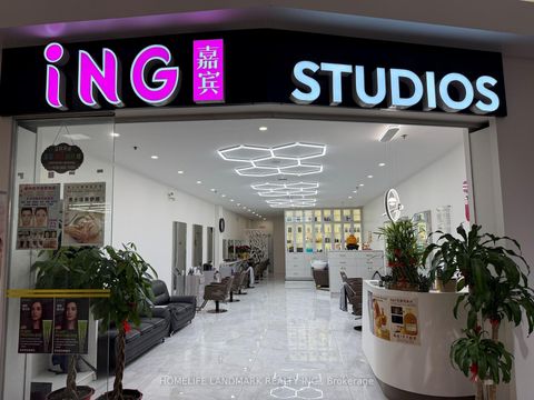 Photo 1 at 152 - 2900 Warden Avenue, L'Amoreaux, Toronto