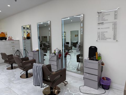 Photo 5 at 152 - 2900 Warden Avenue, L'Amoreaux, Toronto