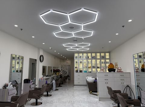 Photo 10 at 152 - 2900 Warden Avenue, L'Amoreaux, Toronto