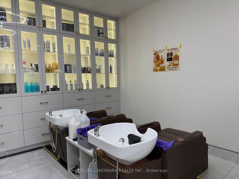 Photo 13 at 152 - 2900 Warden Avenue, L'Amoreaux, Toronto