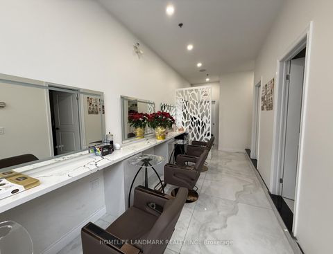 Photo 18 at 152 - 2900 Warden Avenue, L'Amoreaux, Toronto