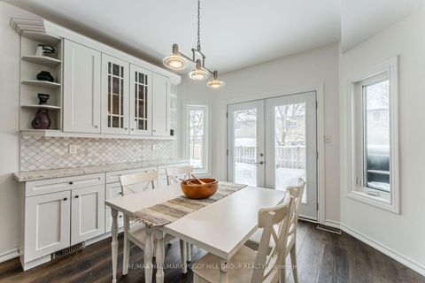 Photo 3 at 27 McAvoy Drive, Edgehill Drive, Barrie