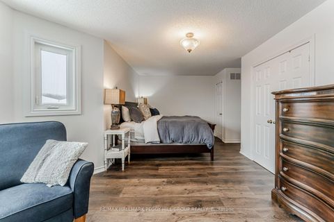 Photo 7 at 27 McAvoy Drive, Edgehill Drive, Barrie