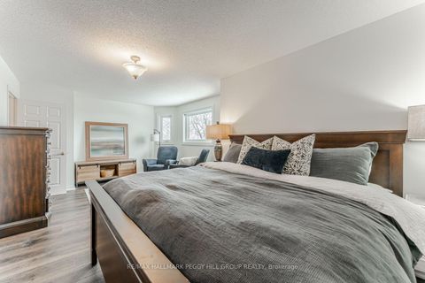 Photo 8 at 27 McAvoy Drive, Edgehill Drive, Barrie