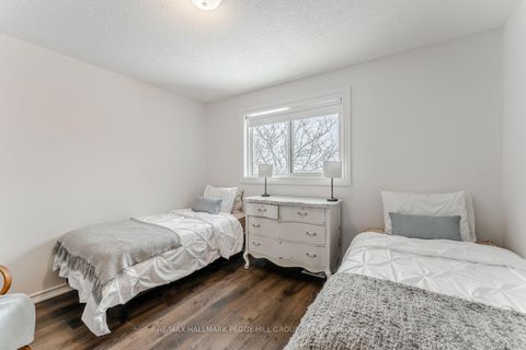 Photo 11 at 27 McAvoy Drive, Edgehill Drive, Barrie