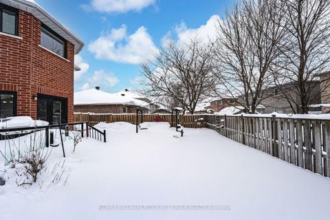 Photo 20 at 27 McAvoy Drive, Edgehill Drive, Barrie