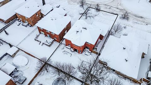 Photo 22 at 27 McAvoy Drive, Edgehill Drive, Barrie