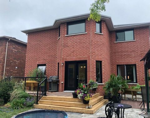 Photo 24 at 27 McAvoy Drive, Edgehill Drive, Barrie