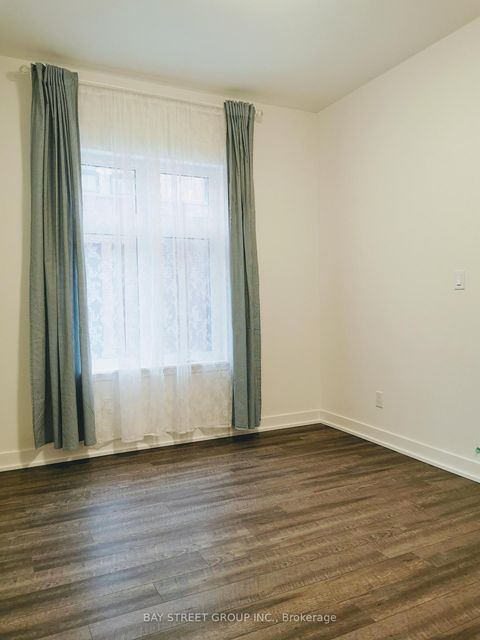 Photo 5 at 119 - 10 Echo Point, L'Amoreaux, Toronto