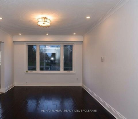 Photo 4 at 844A Danforth Road, Kennedy Park, Toronto