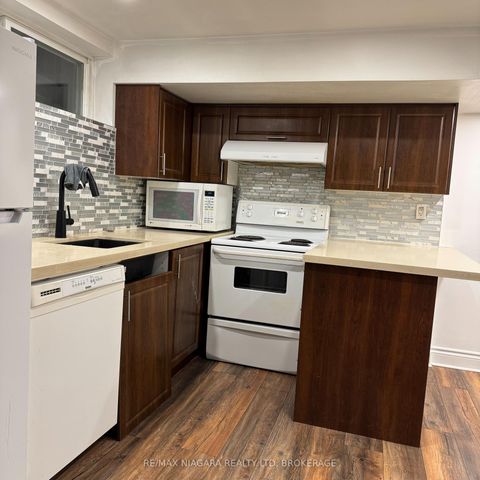 Photo 11 at 844A Danforth Road, Kennedy Park, Toronto