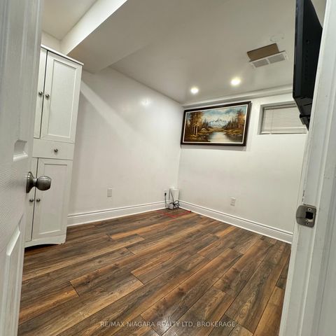 Photo 17 at 844A Danforth Road, Kennedy Park, Toronto