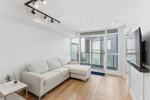 Photo 7 at 1601 - 600 Fleet Street, Niagara, Toronto