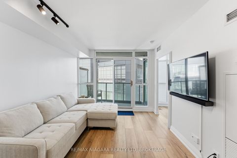 Photo 8 at 1601 - 600 Fleet Street, Niagara, Toronto