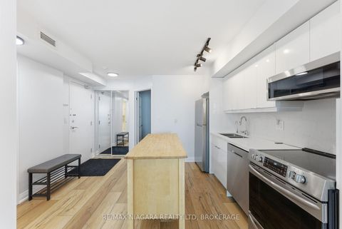 Photo 9 at 1601 - 600 Fleet Street, Niagara, Toronto