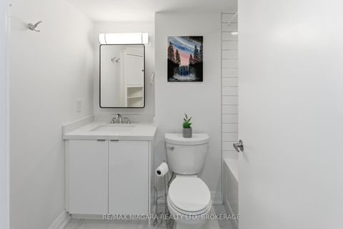 Photo 16 at 1601 - 600 Fleet Street, Niagara, Toronto