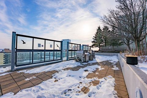 Photo 38 at 1601 - 600 Fleet Street, Niagara, Toronto