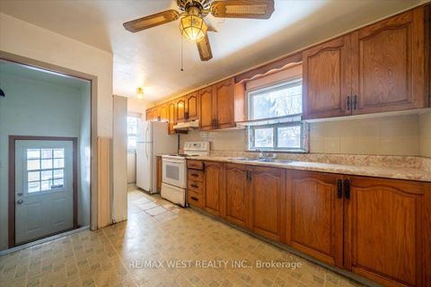 Photo 8 at 44 Seventeenth Street, New Toronto, Toronto