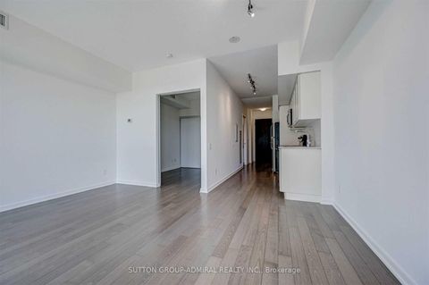 Photo 6 at 413 - 105 The Queensway Avenue, Swansea, Toronto