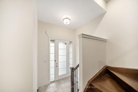 Photo 1 at 9392 Bayview Avenue, Observatory, Richmond Hill