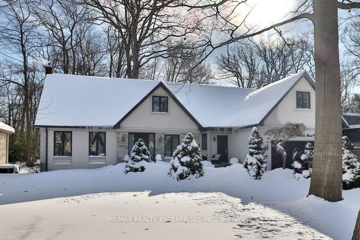 Photo 1 at 208 Mineola Road W, Mineola, Mississauga