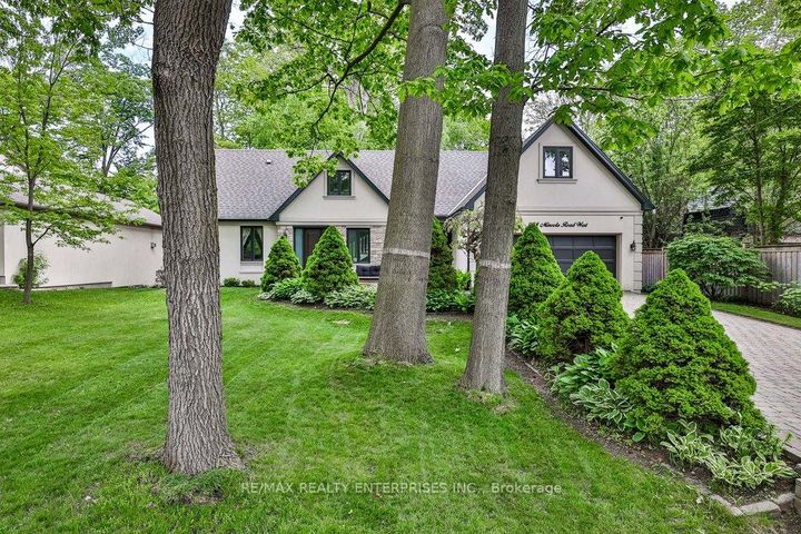 Photo 3 at 208 Mineola Road W, Mineola, Mississauga