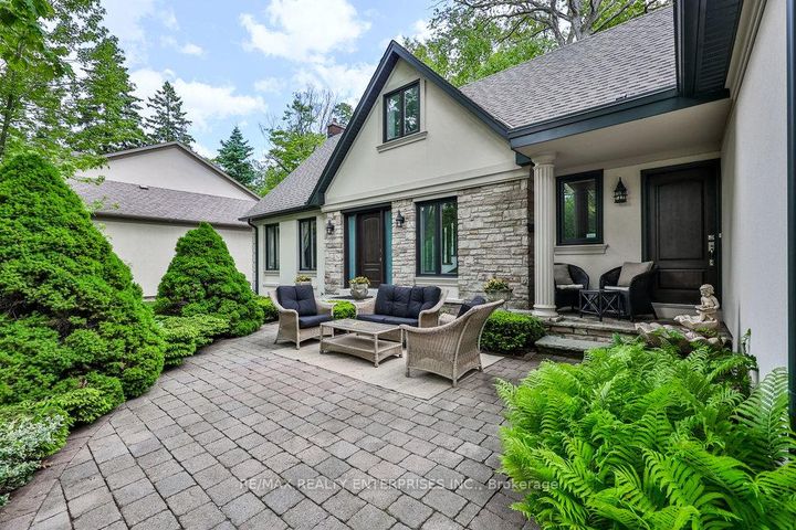 Photo 5 at 208 Mineola Road W, Mineola, Mississauga