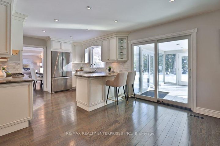 Photo 13 at 208 Mineola Road W, Mineola, Mississauga