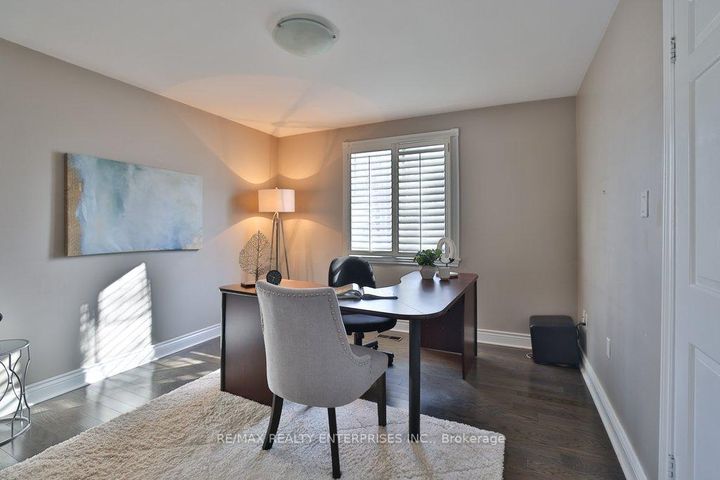 Photo 29 at 208 Mineola Road W, Mineola, Mississauga