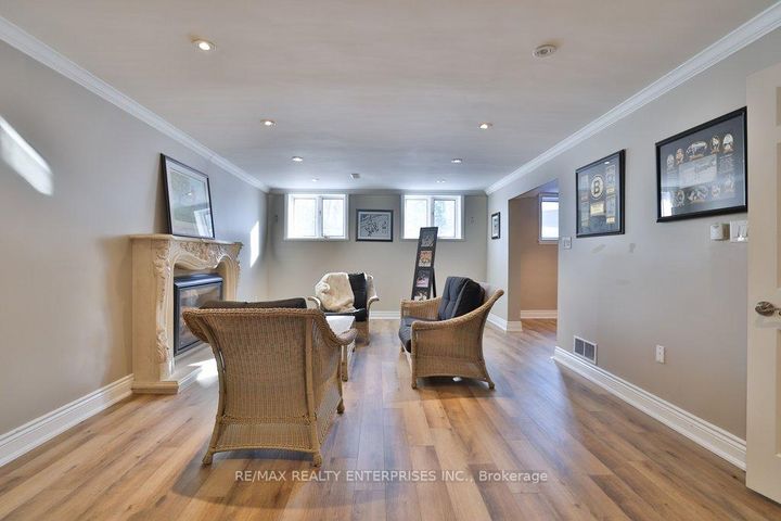 Photo 30 at 208 Mineola Road W, Mineola, Mississauga