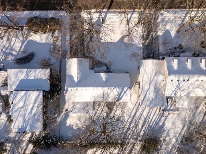 Photo 41 at 208 Mineola Road W, Mineola, Mississauga