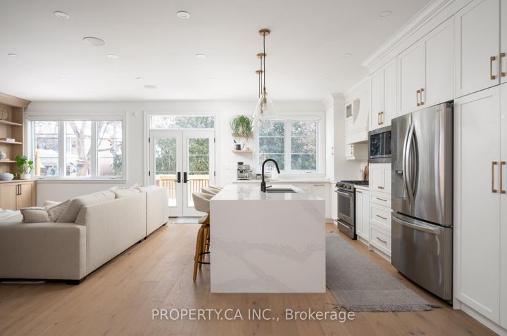 Photo 6 at 15 Marilyn Crescent, Parkview, Toronto