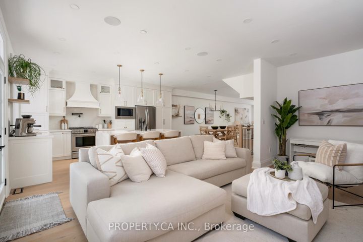 Photo 16 at 15 Marilyn Crescent, Parkview, Toronto