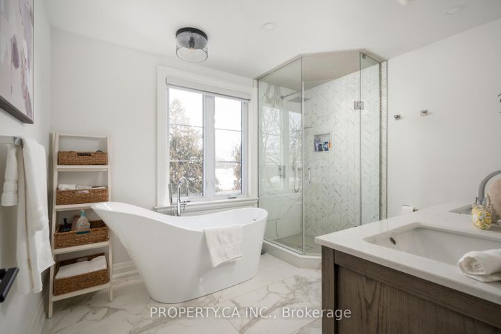 Photo 20 at 15 Marilyn Crescent, Parkview, Toronto