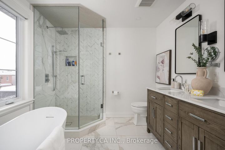 Photo 21 at 15 Marilyn Crescent, Parkview, Toronto