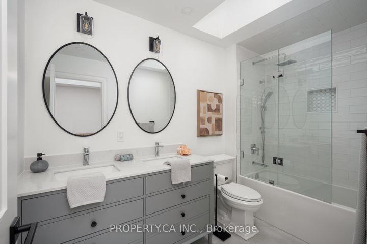 Photo 23 at 15 Marilyn Crescent, Parkview, Toronto