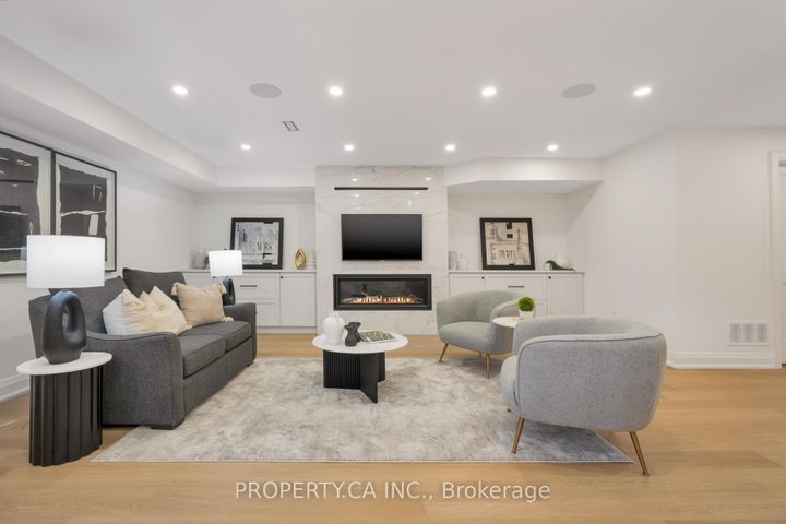 Photo 33 at 15 Marilyn Crescent, Parkview, Toronto