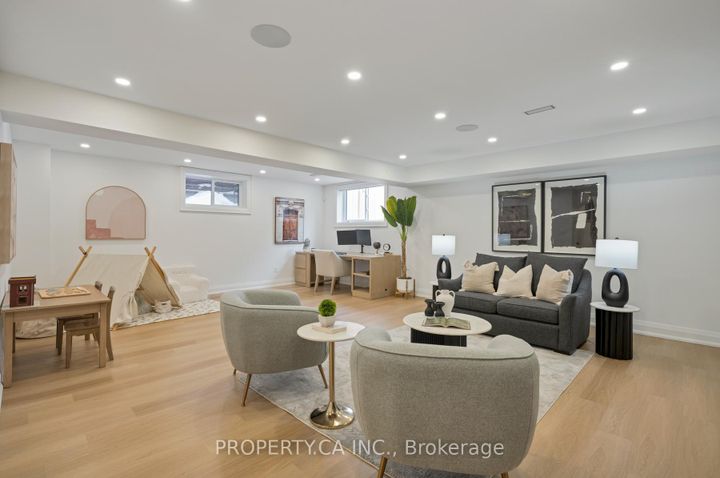 Photo 35 at 15 Marilyn Crescent, Parkview, Toronto