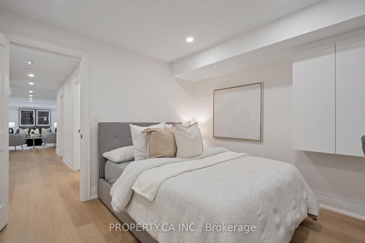 Photo 38 at 15 Marilyn Crescent, Parkview, Toronto