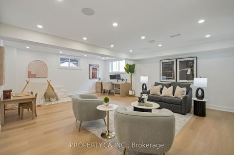 Photo 35 at 15 Marilyn Crescent, Parkview, Toronto