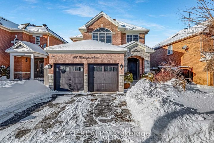 Photo 1 at 166 Worthington Avenue, Oak Ridges Lake Wilcox, Richmond Hill