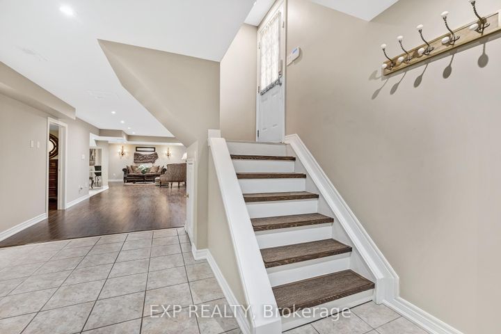 Photo 31 at 166 Worthington Avenue, Oak Ridges Lake Wilcox, Richmond Hill