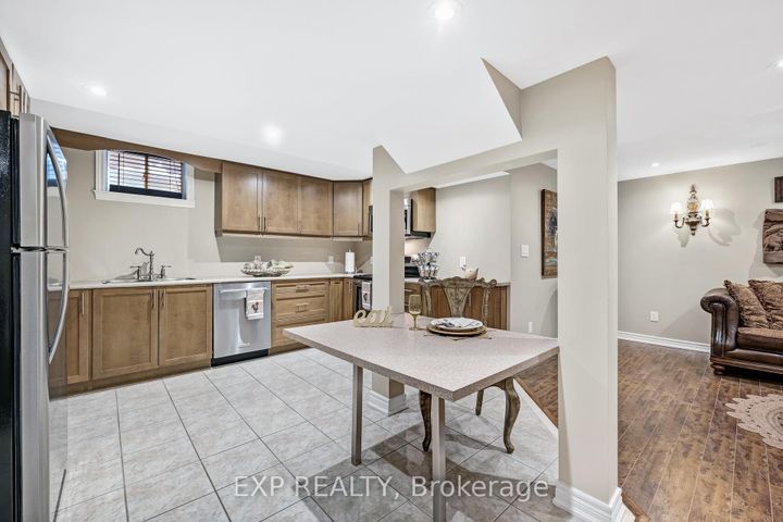 Photo 37 at 166 Worthington Avenue, Oak Ridges Lake Wilcox, Richmond Hill