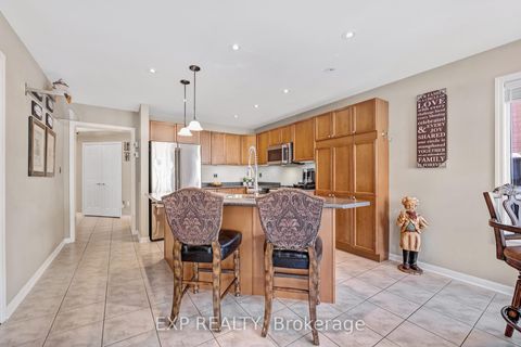 Photo 4 at 166 Worthington Avenue, Oak Ridges Lake Wilcox, Richmond Hill