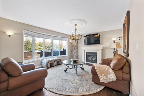 Photo 10 at 166 Worthington Avenue, Oak Ridges Lake Wilcox, Richmond Hill