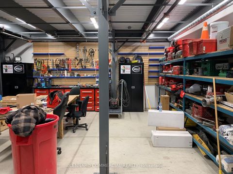 Photo 7 at 106 - 133 Milani Boulevard, West Woodbridge Industrial Area, Vaughan