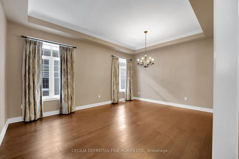 Photo 4 at 31 Munsie Drive, Nobleton, King